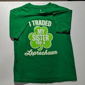 Shamrock Unisex medium size 8 short sleeve tshirt